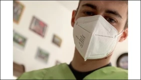 Selfie of Timon Saalfrank wearing a face mask
